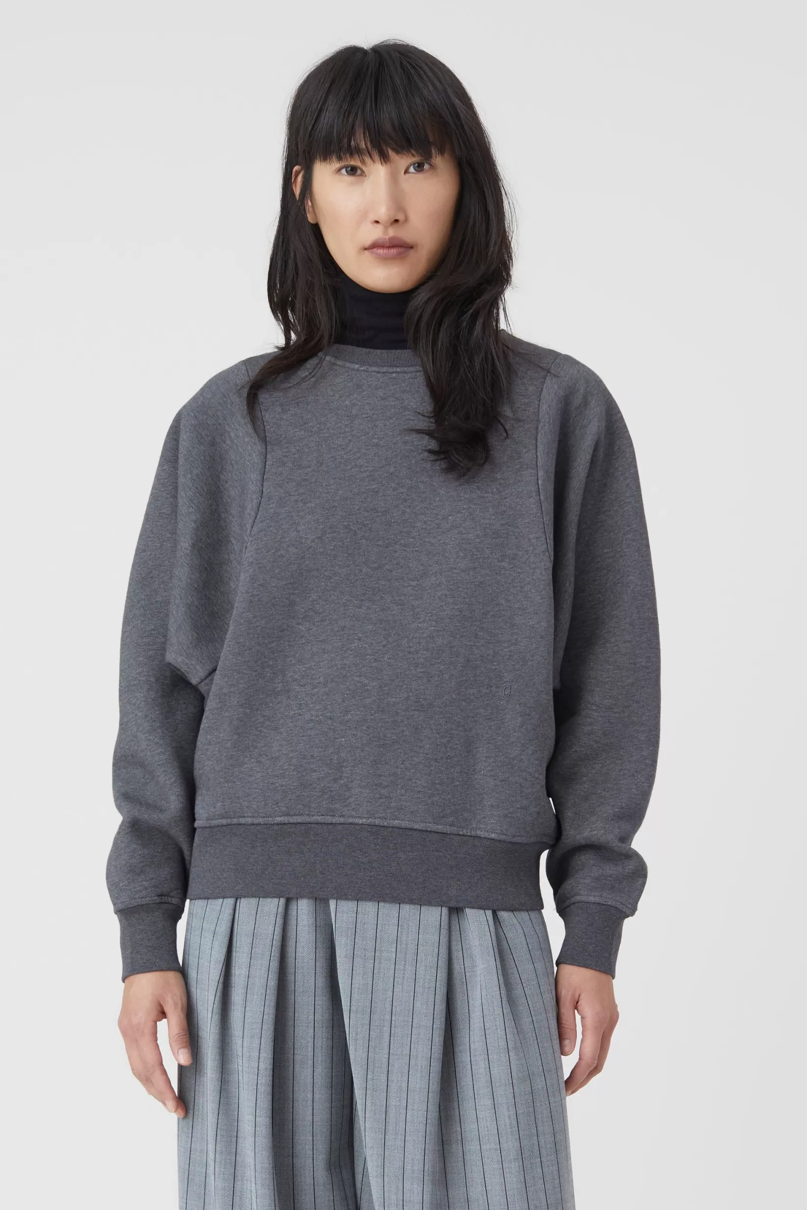 Online CLOSED Crewneck In O-Shape Dark Grey Melange