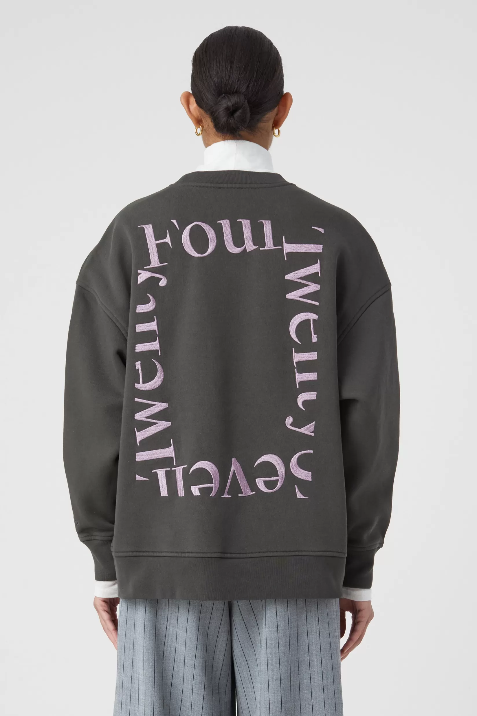 Flash Sale CLOSED Crewneck Mit Stickerei Washed Black