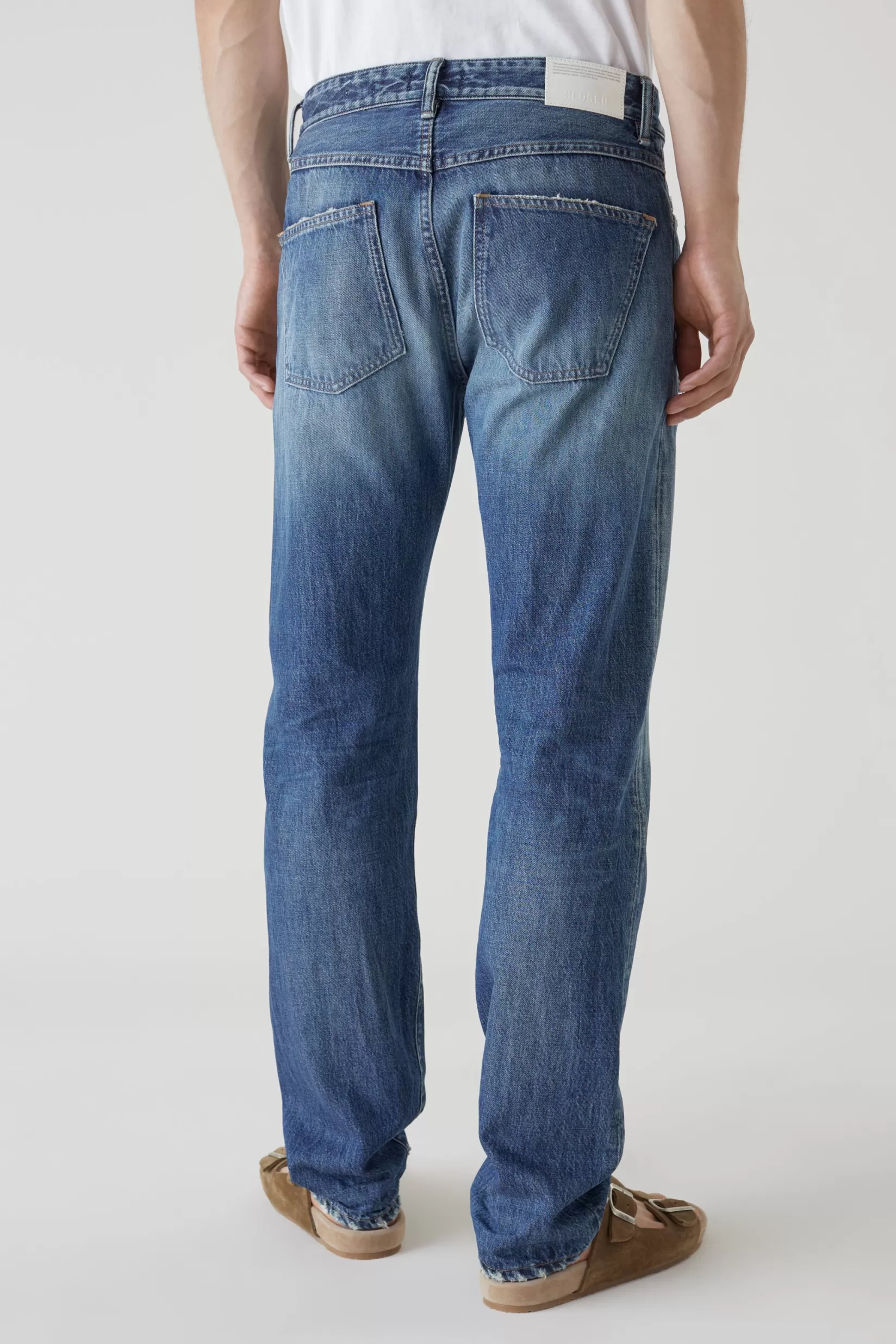 New CLOSED Oakland Straight Jeans Mid Blue