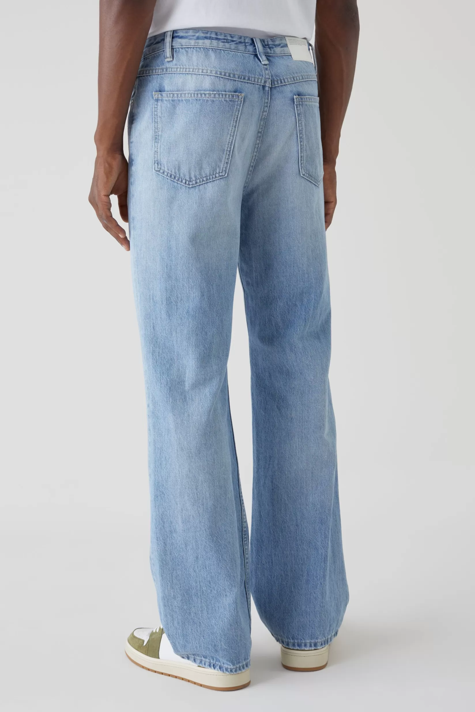 New CLOSED Roper Flared Jeans Light Blue