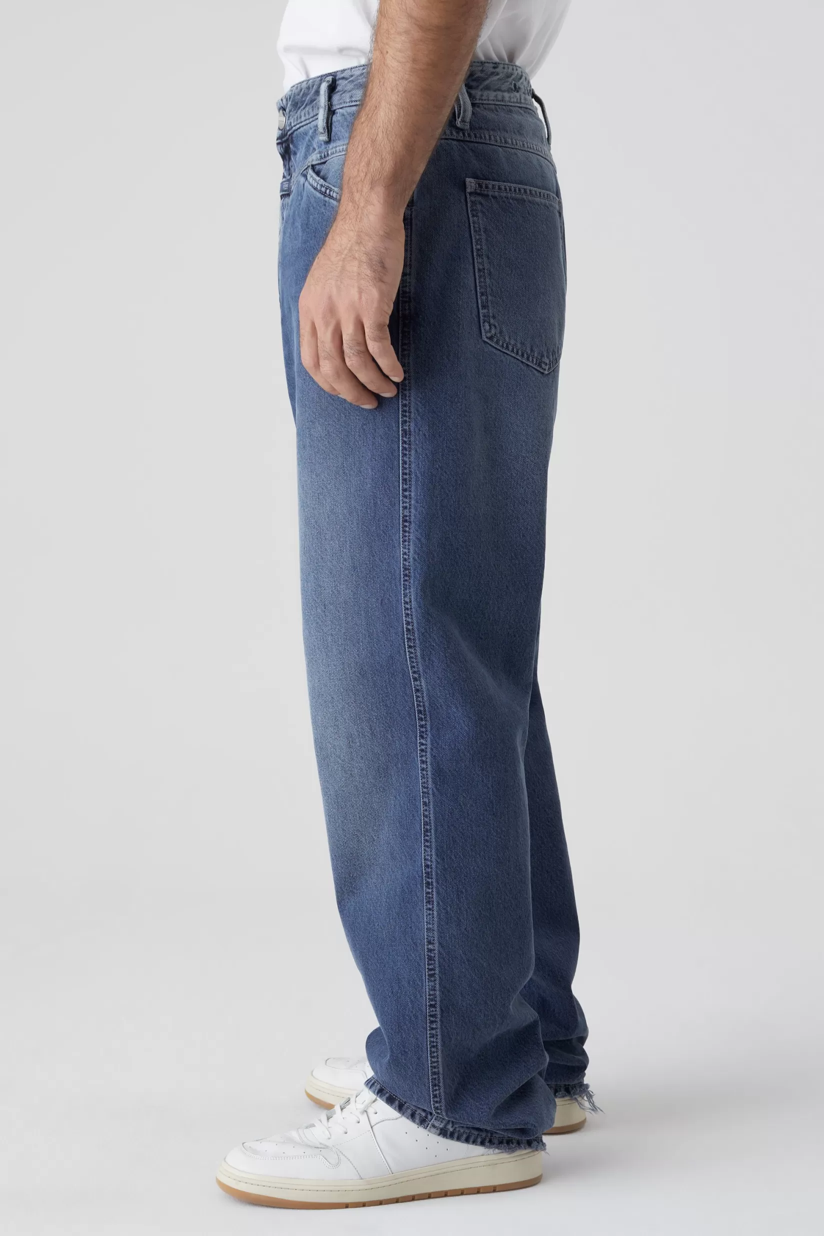 New CLOSED X-Treme Loose Jeans Mid Blue